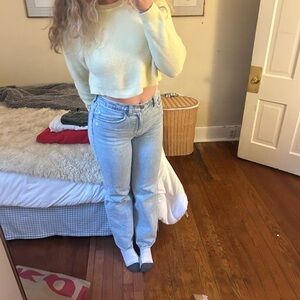 Women's Light yellow cropped sweater